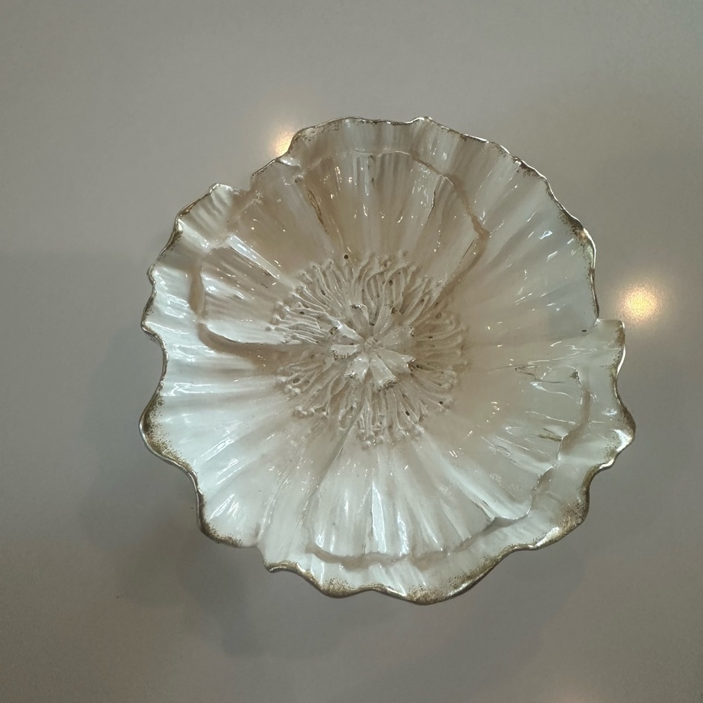 Elegant Gold and White Jewelry Dish - Picture 6 of 7